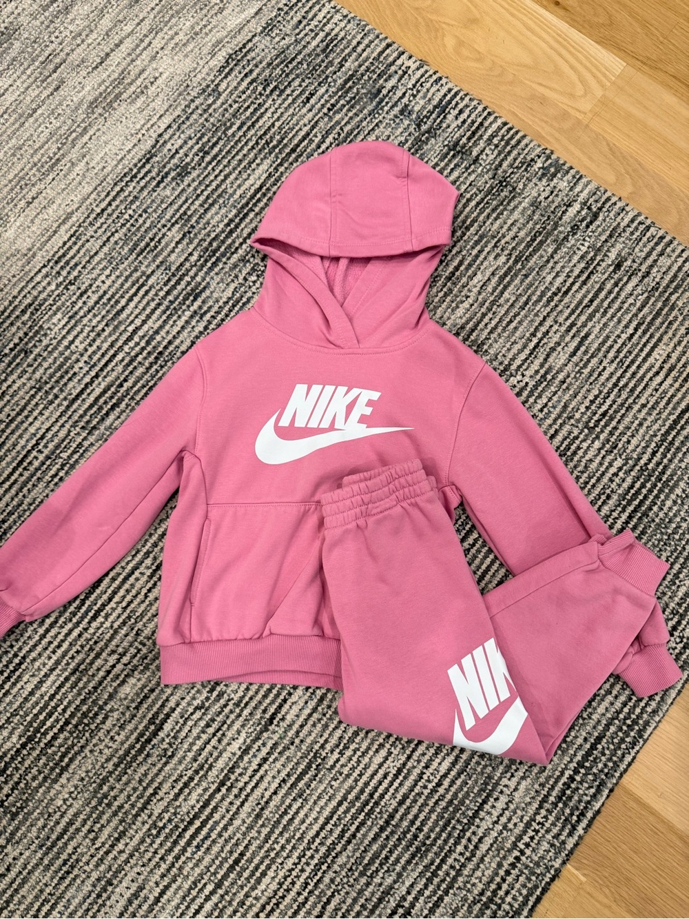 Nike Kids Pink Hoodie and Sweatpants Set with White Logo Size 4-5